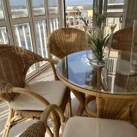 Apartamento A Pie De Playa Con Vistas Al Mar Y Piscina Apartment *