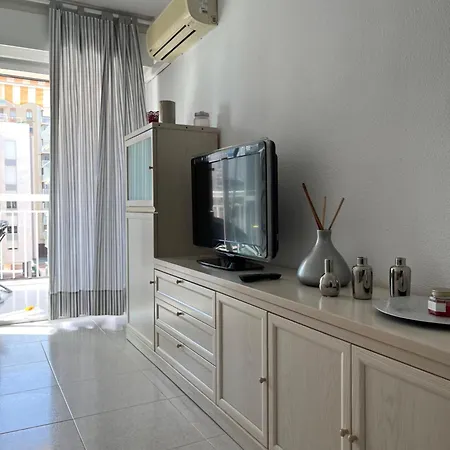 Apartamento A Pie De Playa Con Vistas Al Mar Y Piscina Apartment *
