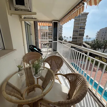 Apartamento A Pie De Playa Con Vistas Al Mar Y Piscina Apartment *