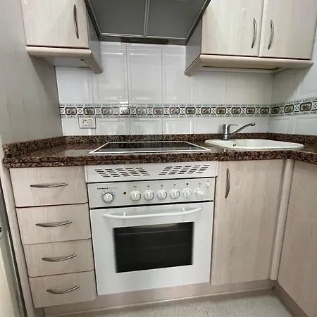 Apartamento A Pie De Playa Con Vistas Al Mar Y Piscina *