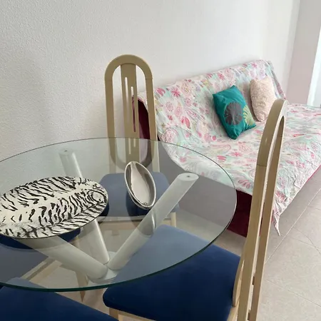 Apartamento A Pie De Playa Con Vistas Al Mar Y Piscina Apartment *